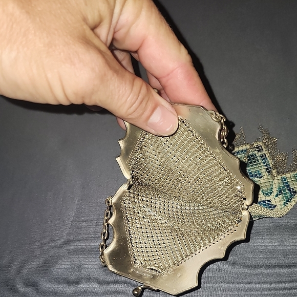 Vintage Evening Bag with Chain - Picture 6 of 7